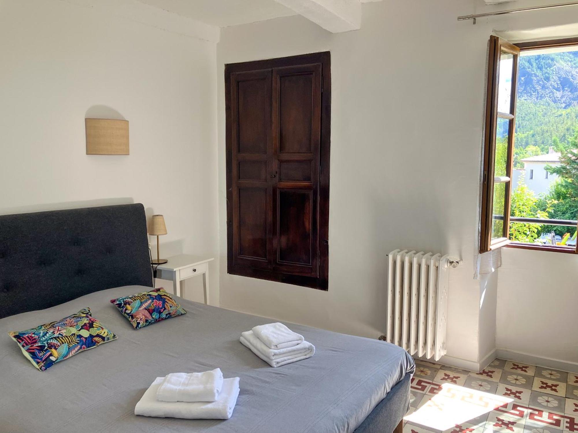 La Maison Des Hotes La Motte-du-Caire Экстерьер фото